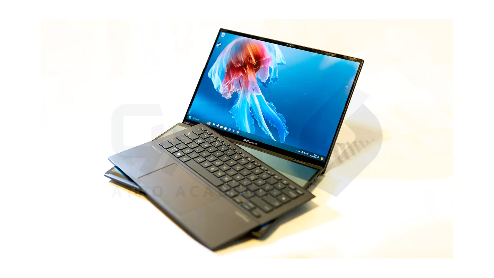 بهترین لپتاپ برای طراحی گرافیک با دو صفحه نمایش